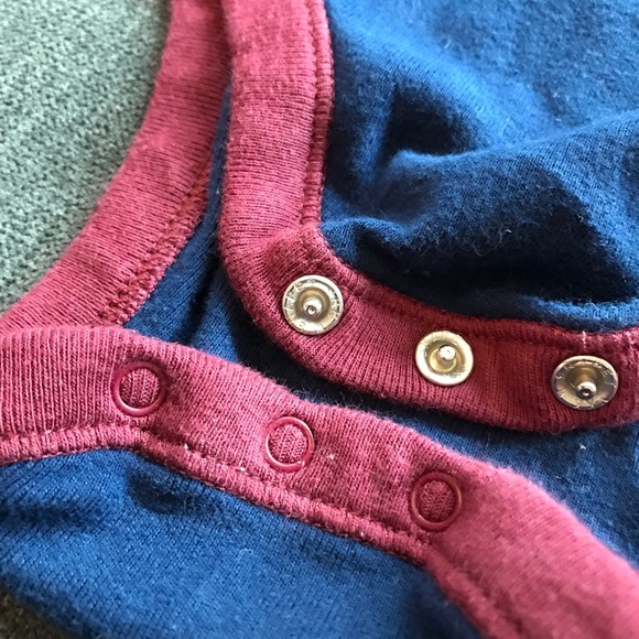 Old Navy Long-Sleeve Onesie - Picture 2 of 3